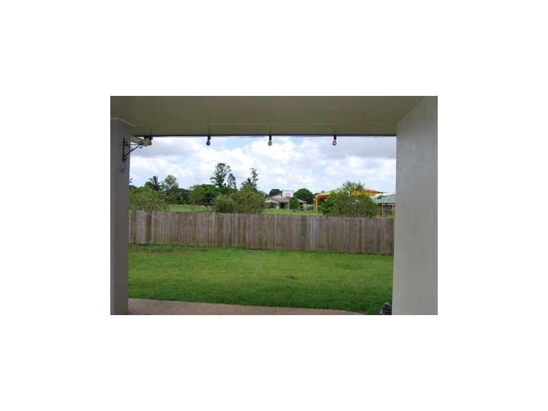 25  Poulsen Place, Marian QLD 4753