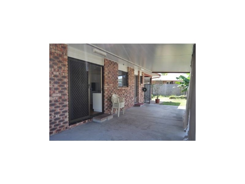 2 Grosvenor Place, West Mackay QLD 4740