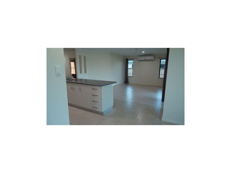 5 Eros Court, Ooralea QLD 4740