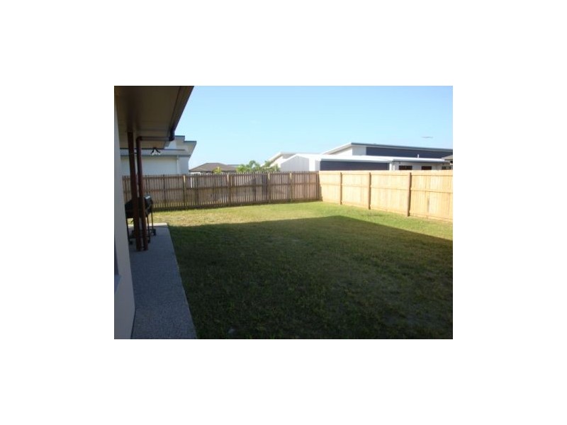 5 Eros Court, Ooralea QLD 4740