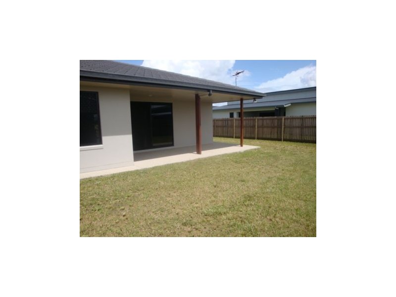 5 Eros Court, Ooralea QLD 4740