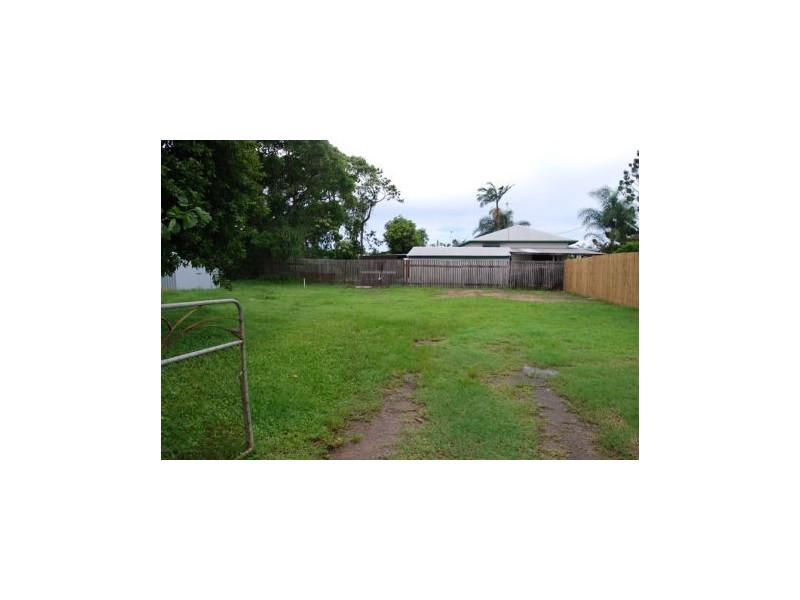 26a The Crescent, Mackay QLD 4740