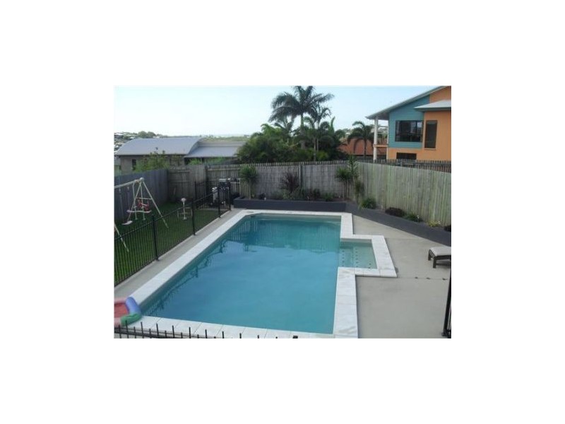 5 Coral Cove Court, Blacks Beach QLD 4740