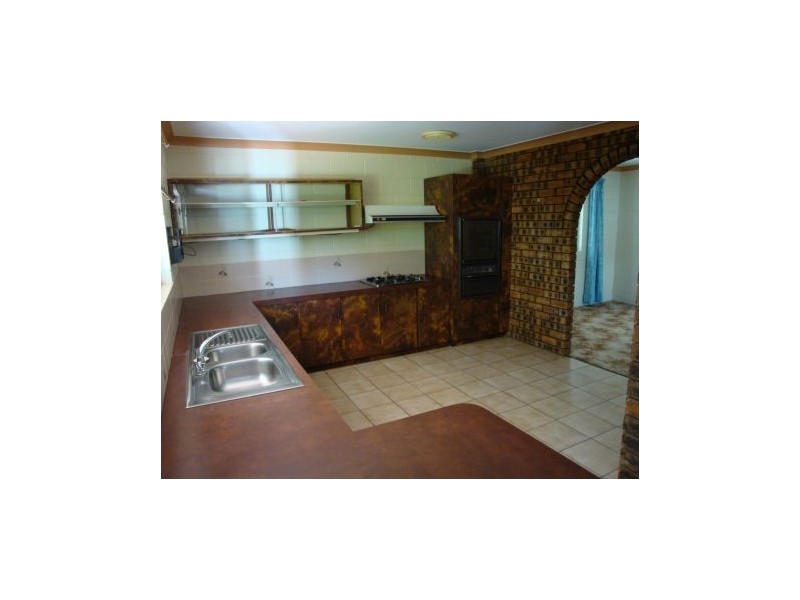 39 Waverley Street, Bucasia QLD 4750