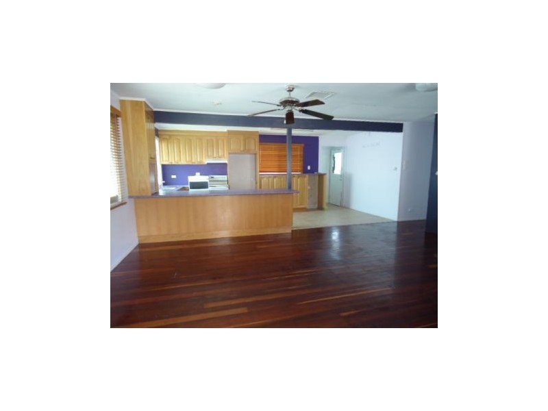 21 Leslie Drive, Moranbah QLD 4744