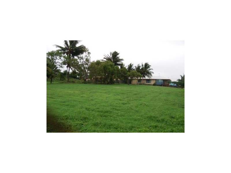 9 Russell Avenue, Slade Point QLD 4740