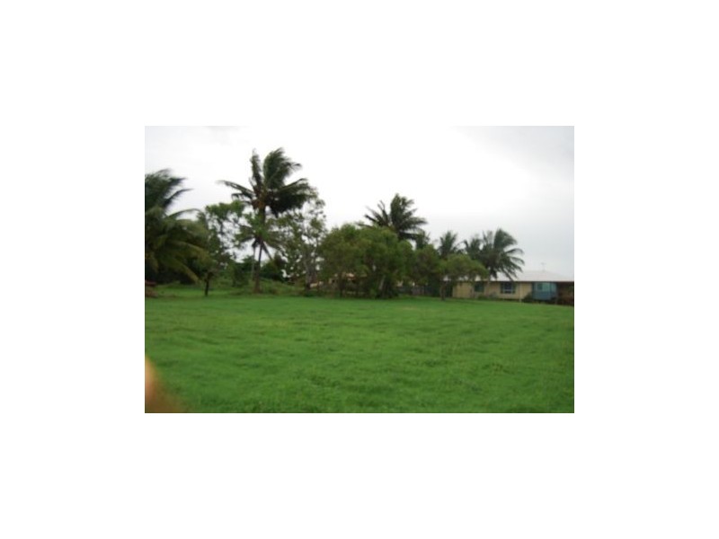 9 Russell Avenue, Slade Point QLD 4740