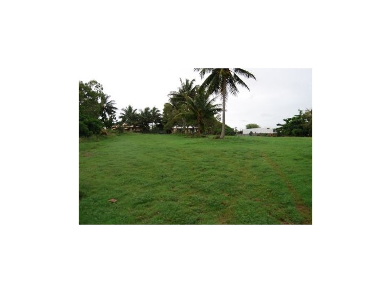 9 Russell Avenue, Slade Point QLD 4740