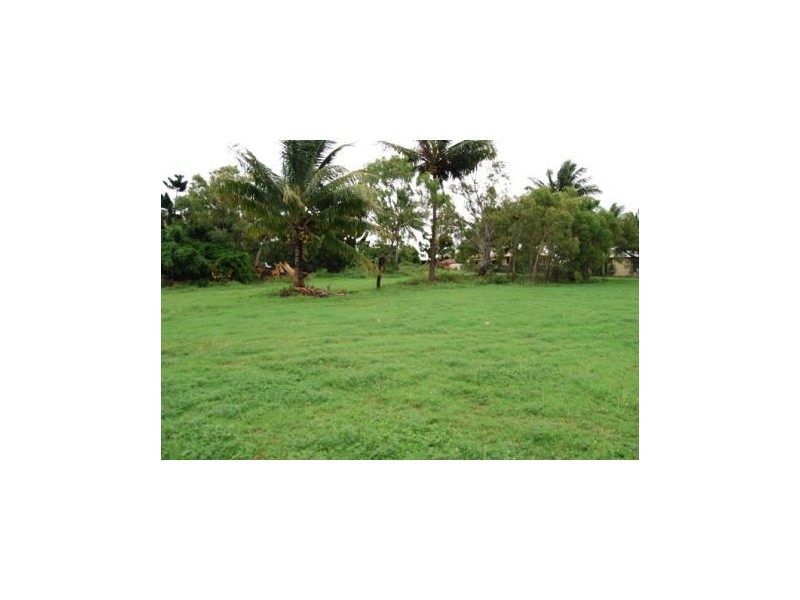 9 Russell Avenue, Slade Point QLD 4740