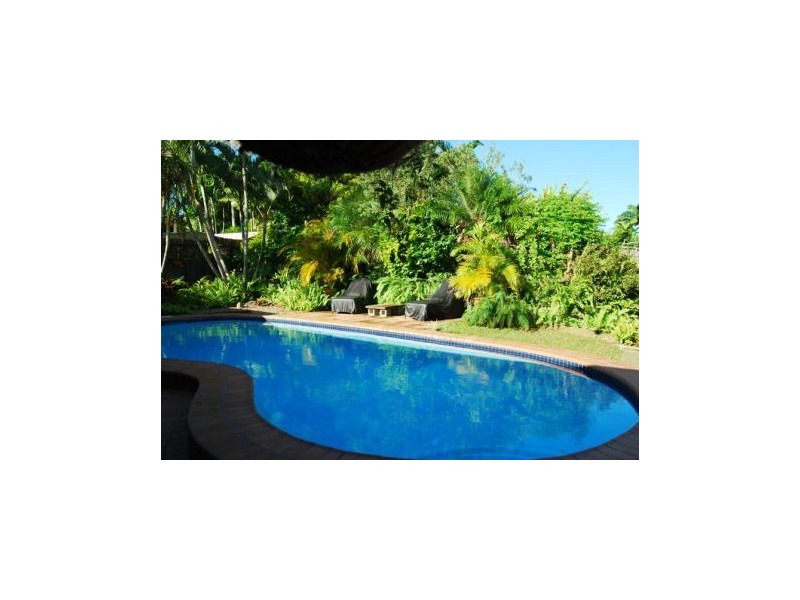 22 SHIRAL DR, Beaconsfield QLD 4740