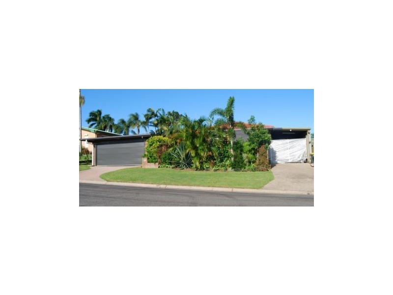 22 SHIRAL DR, Beaconsfield QLD 4740