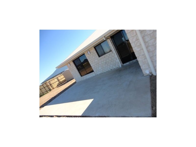 15 Amelia Street, Mirani QLD 4754