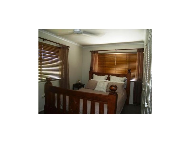 9 Peak Downs Hwy, Walkerston QLD 4751