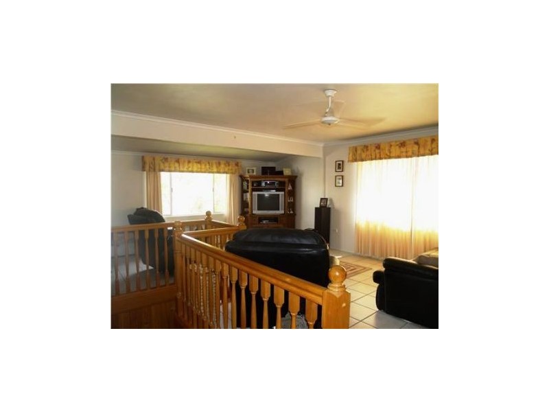9 Peak Downs Hwy, Walkerston QLD 4751
