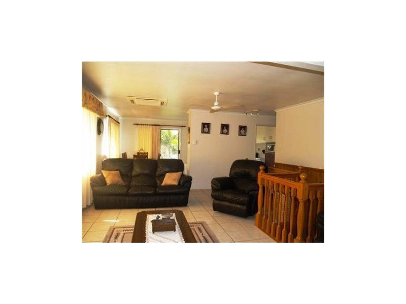 9 Peak Downs Hwy, Walkerston QLD 4751