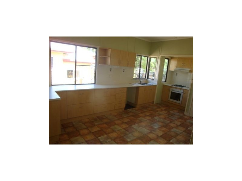 15 Donaldson St, West Mackay QLD 4740