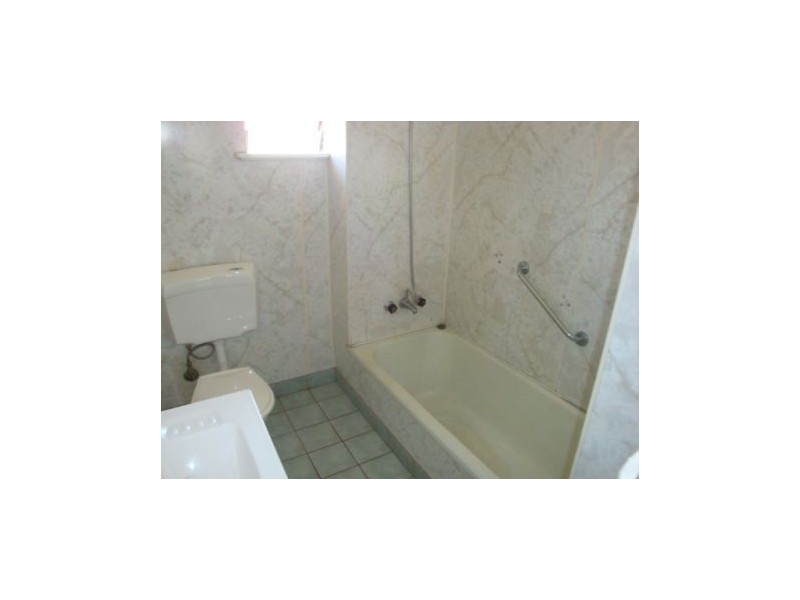 15 Donaldson St, West Mackay QLD 4740