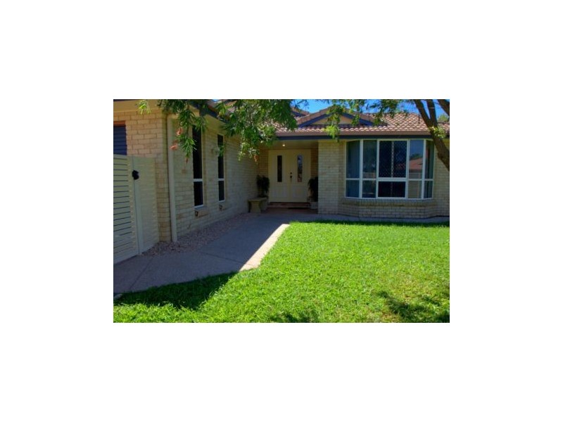8 Katie Court, Ooralea QLD 4740