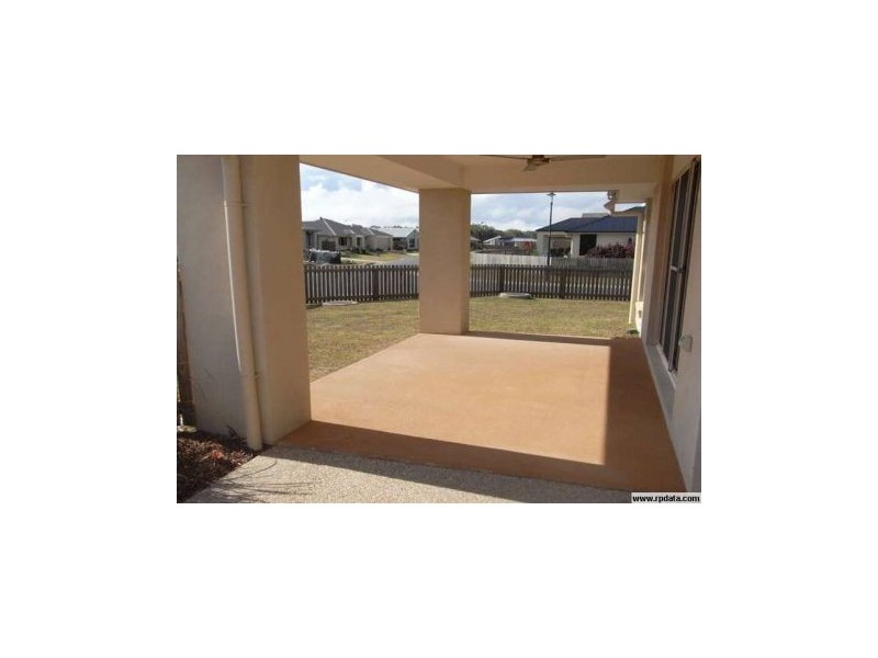 3 Coogee Tce, Blacks Beach QLD 4740