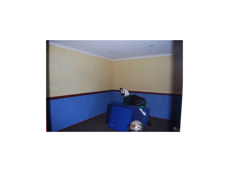 27 Dutton St, Walkerston QLD 4751