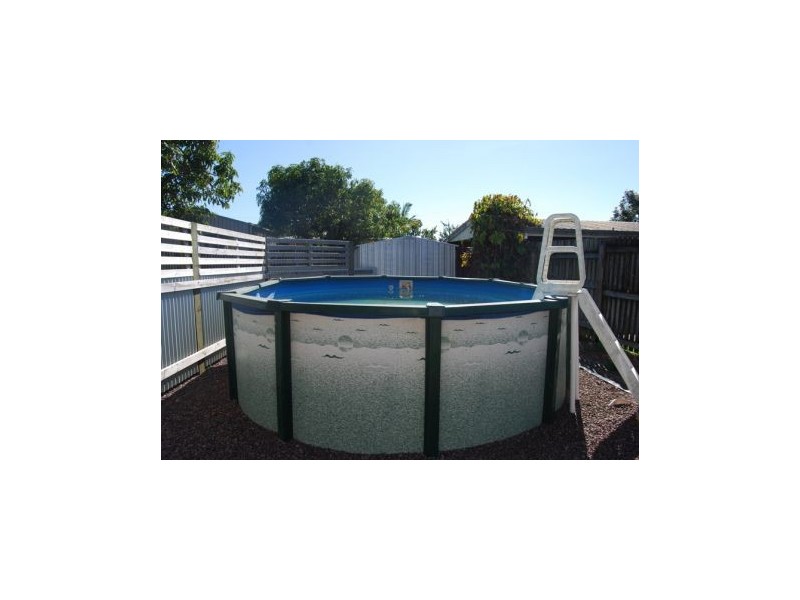 27 Dutton St, Walkerston QLD 4751