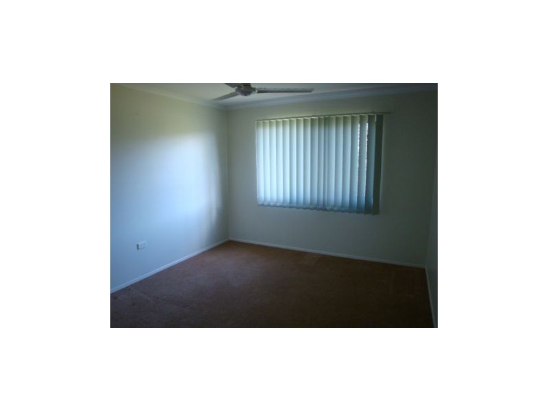 2/33 Frank Cowley Drive, Glenella QLD 4740