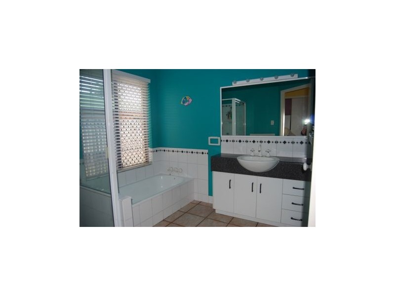 Glenella QLD 4740