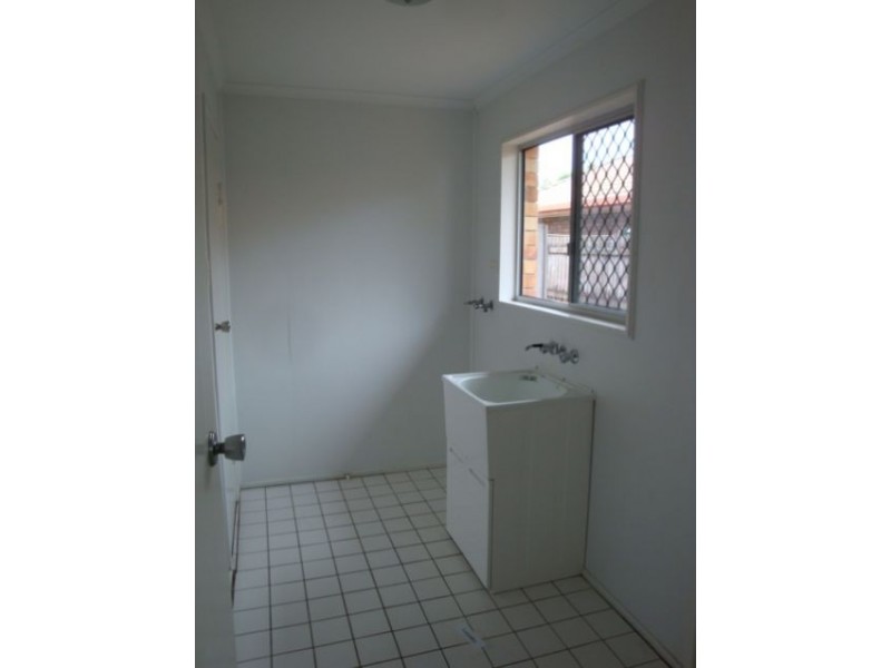 2/6 Whitney Street, Andergrove QLD 4740