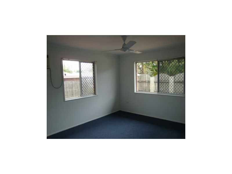 2/6 Whitney Street, Andergrove QLD 4740