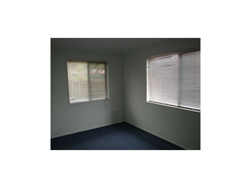 2/6 Whitney Street, Andergrove QLD 4740