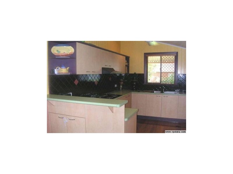 39 Lloyd, West Mackay QLD 4740