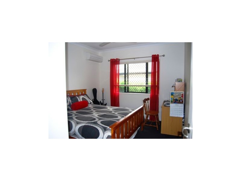 15 MONASH WAY, Ooralea QLD 4740