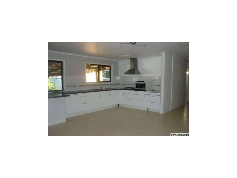 5 Christensen St, Bucasia QLD 4750