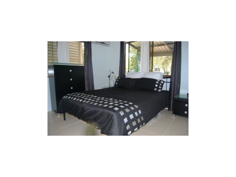 5 Christensen St, Bucasia QLD 4750