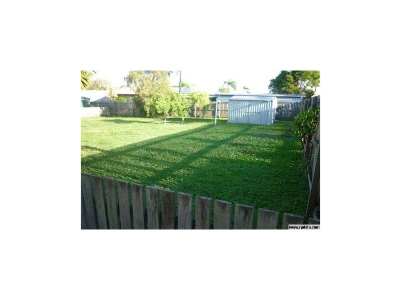 5 Christensen St, Bucasia QLD 4750