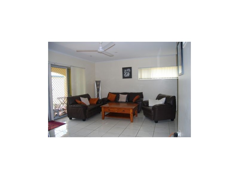 2 Mooney Crt, Glenella QLD 4740