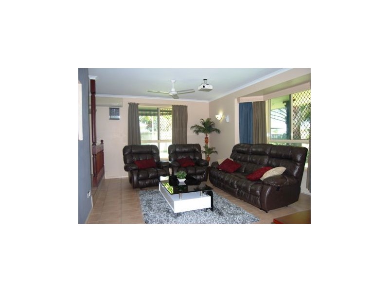 9 Skye Crt, Beaconsfield QLD 4740