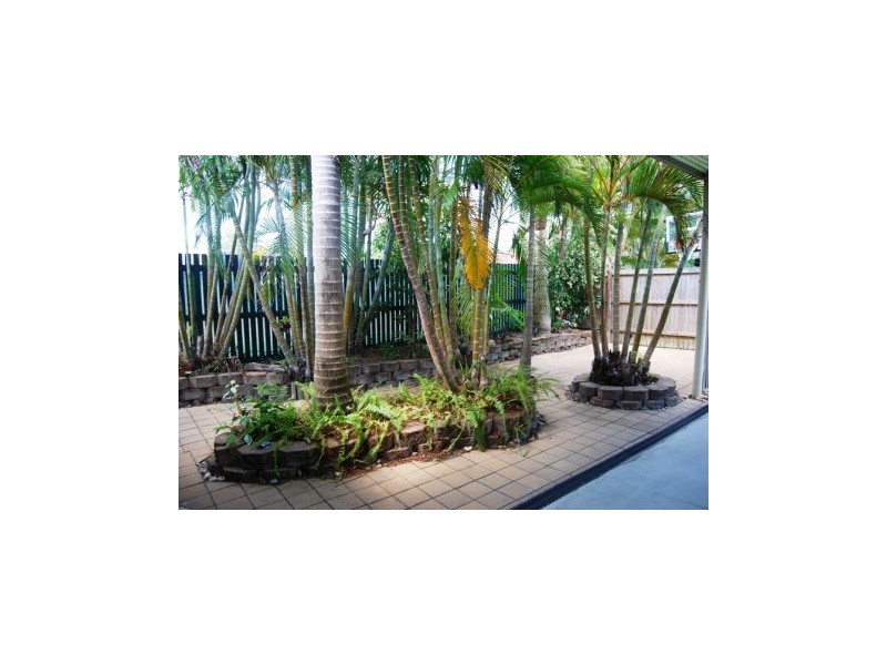 9 Skye Crt, Beaconsfield QLD 4740