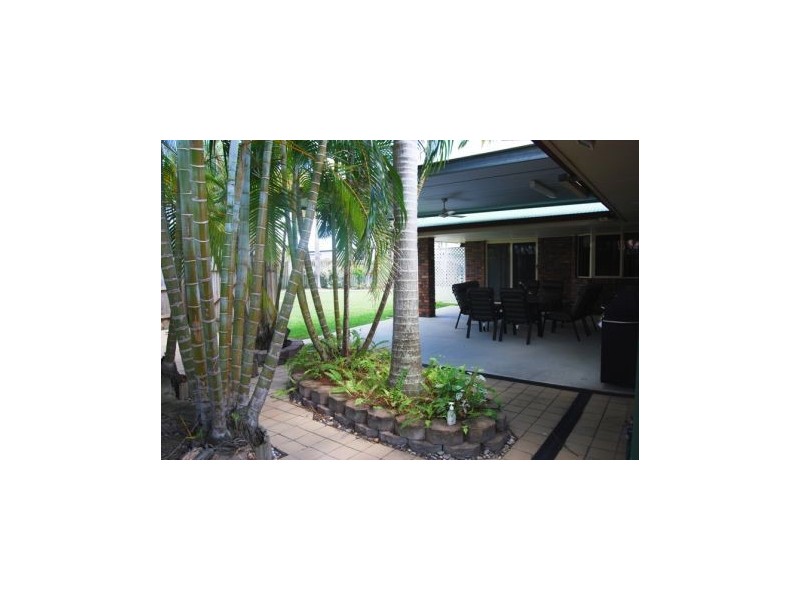 9 Skye Crt, Beaconsfield QLD 4740