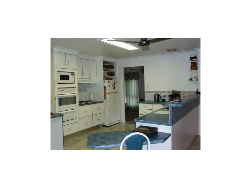 4 Marcella St, Rural View QLD 4740