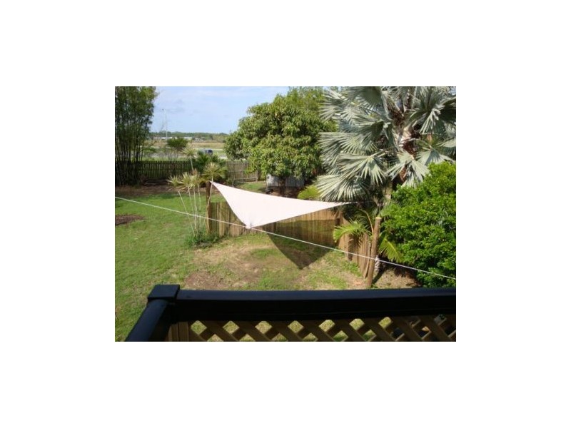 6 Christensen St, Bucasia QLD 4750
