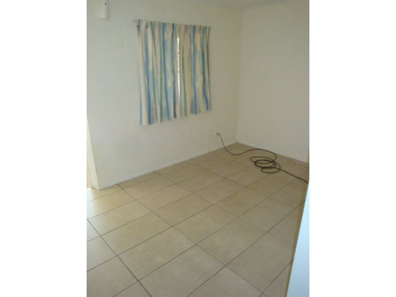 7/110 Range Road, Sarina QLD 4737