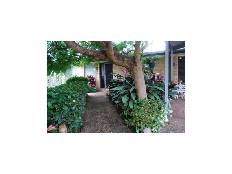2 THORNING ST, West Mackay QLD 4740