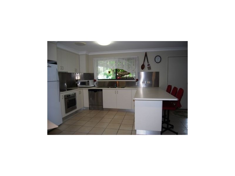 2 THORNING ST, West Mackay QLD 4740