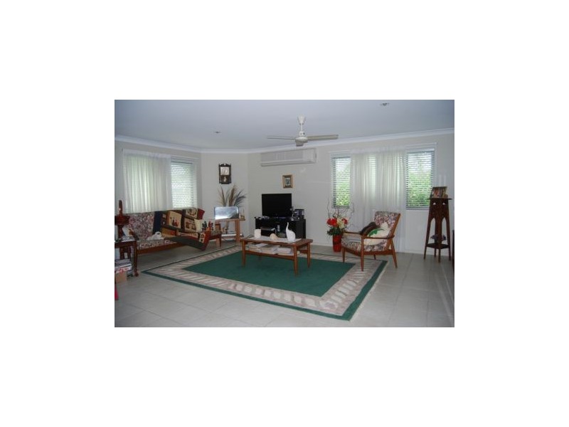 2 THORNING ST, West Mackay QLD 4740