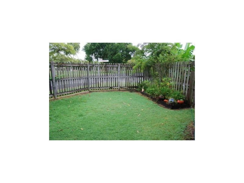 2 THORNING ST, West Mackay QLD 4740