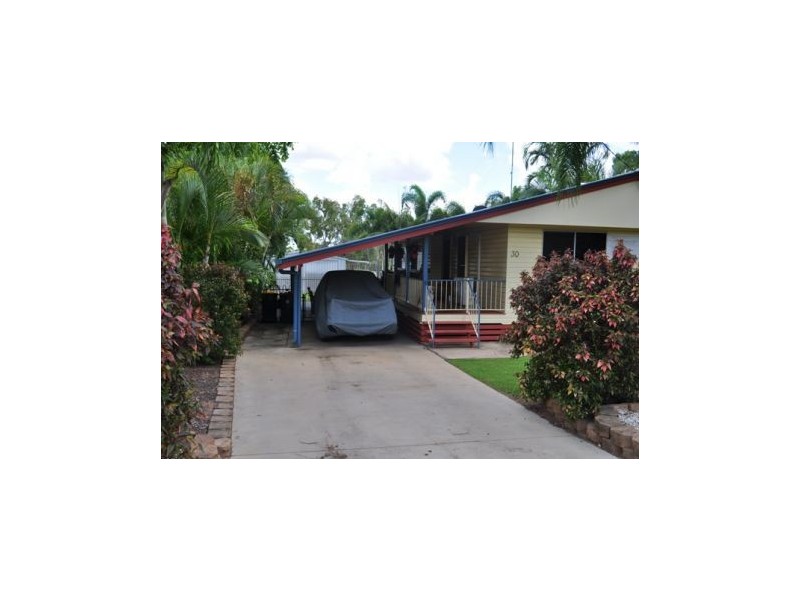 30 Kennedy Dr, Moranbah QLD 4744