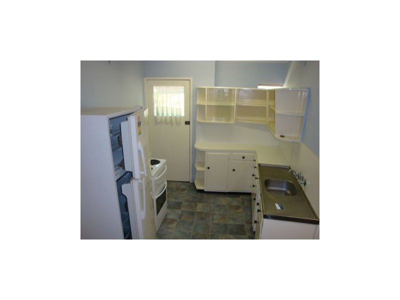 6/110 Range Road, Sarina QLD 4737