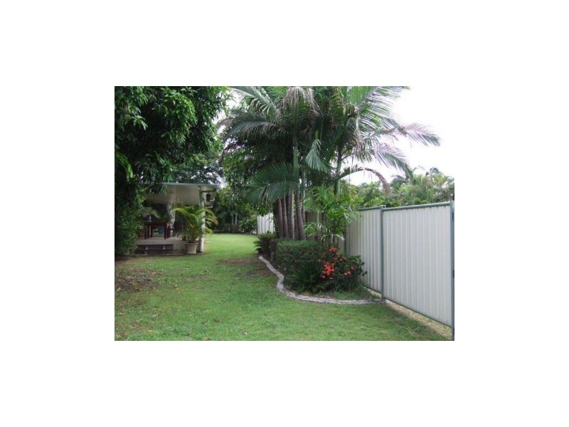 18 Mackenzie Dr, Moranbah QLD 4744