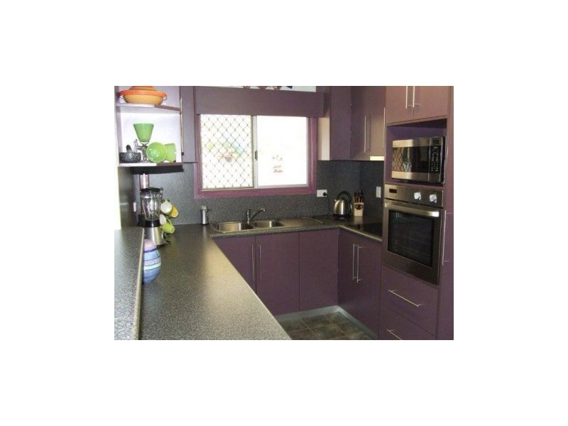 18 Mackenzie Dr, Moranbah QLD 4744